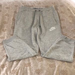 Nike drawstring light gray sweatpants - Size M